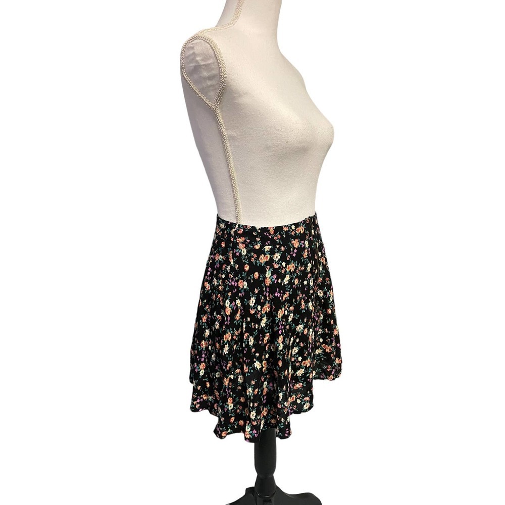 FOREVER 21 Floral A-line miniskirt perfect 4 Taylor Swift show! - Picture 7 of 8